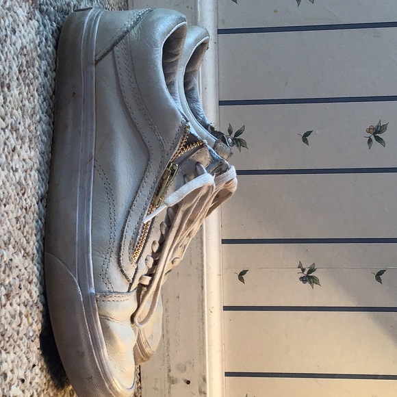 Old-Skool Leather Vans Zip-up Men’s 7/Women’s 8.5! - Picture 3 of 8